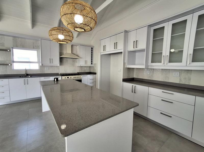 3 Bedroom Property for Sale in Golden Mile Western Cape